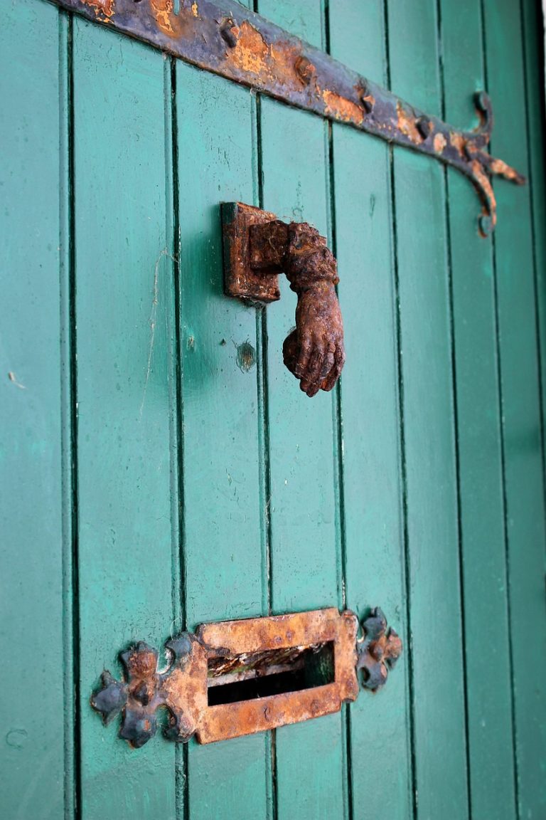 drink, iron, rust, close a key, house, letter box, door